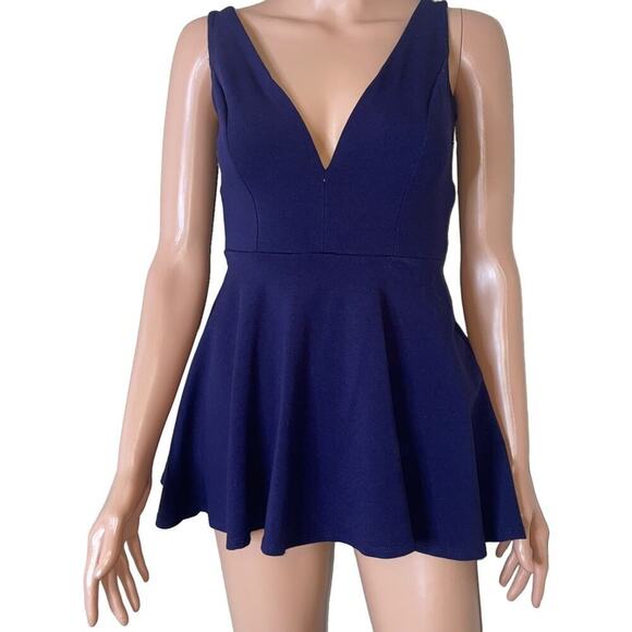 LuLu’s dress Feel Good Navy Blue Skort Dress V- plung neck SZ XS fit & flare - Picture 2 of 10